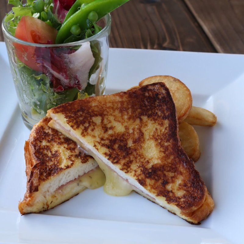 ハムとチーズのフレンチトーストセット(TOOTH TOOTHParadise Kitchen （トゥーストゥース　パラダイスキッチン）)