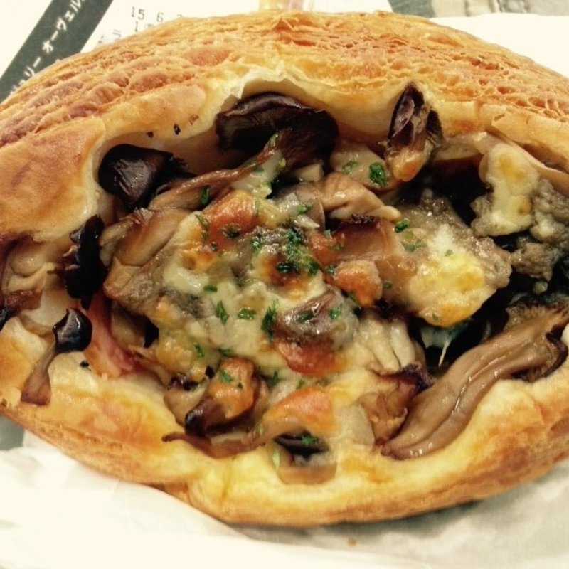 アンチョビキノコ(ラ・タヴォラ・ディ・オーヴェルニュ)