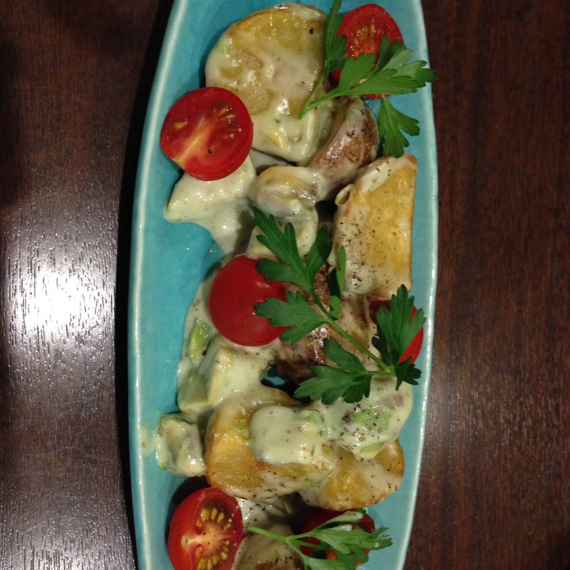 ほくほくポテトとアボカドのサラダ　バジルチーズドレッシング(かっぱ食堂)