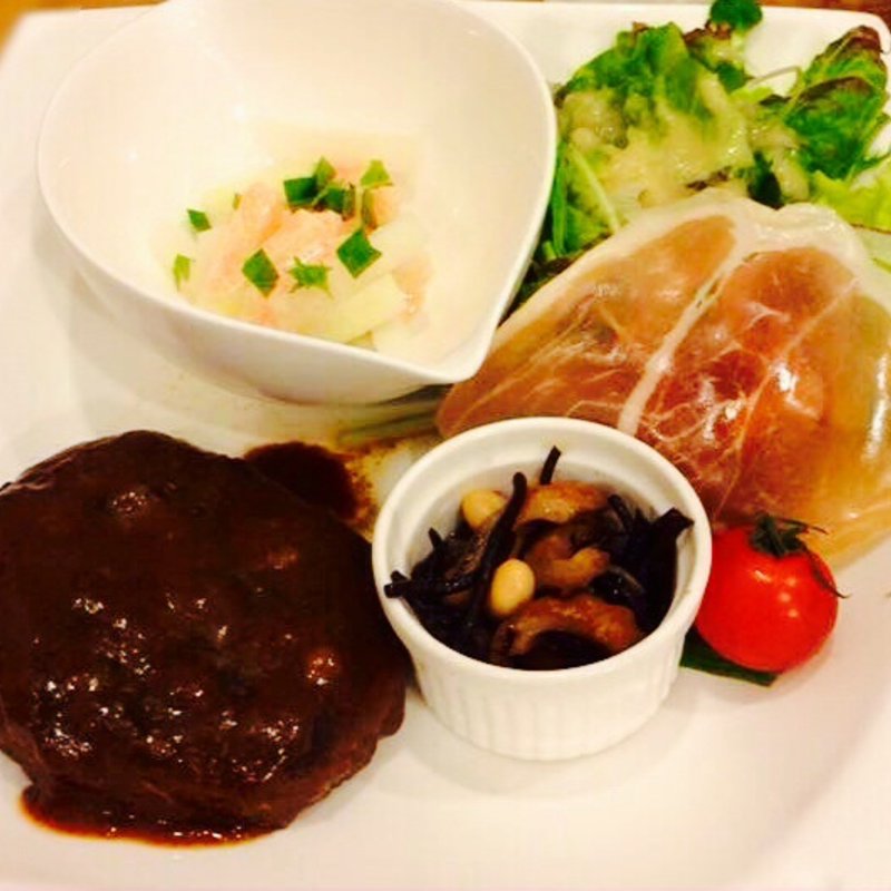 手ごね煮込みハンバーグ(ｖｅｇｅ−ｂａｌ・ＳＯＲＡ)