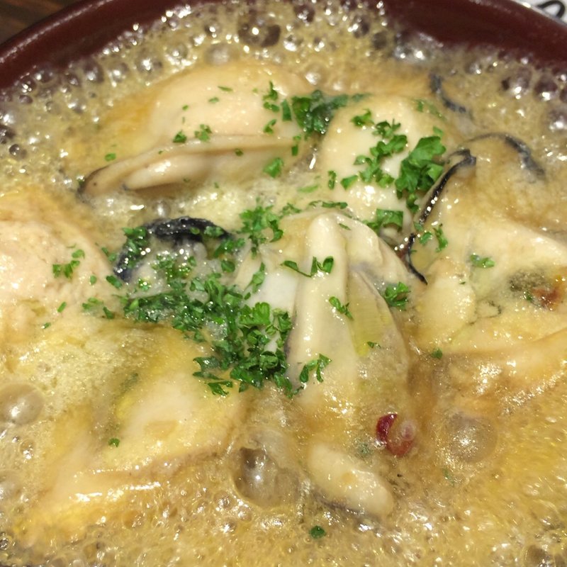 牡蠣のアヒージョ(烏山みくりや)