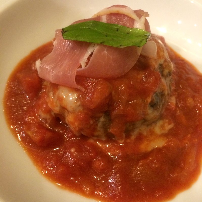 モッツァレラチーズ＆濃厚トマトソースのハンバーグ(WISH BONE （ウィッシュボーン）)