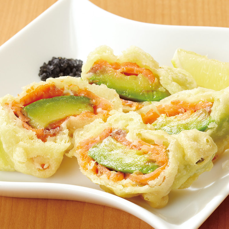 アボカドとサーモンのフリッター(ティキティキ 横浜店 （TIKI TIKI）)