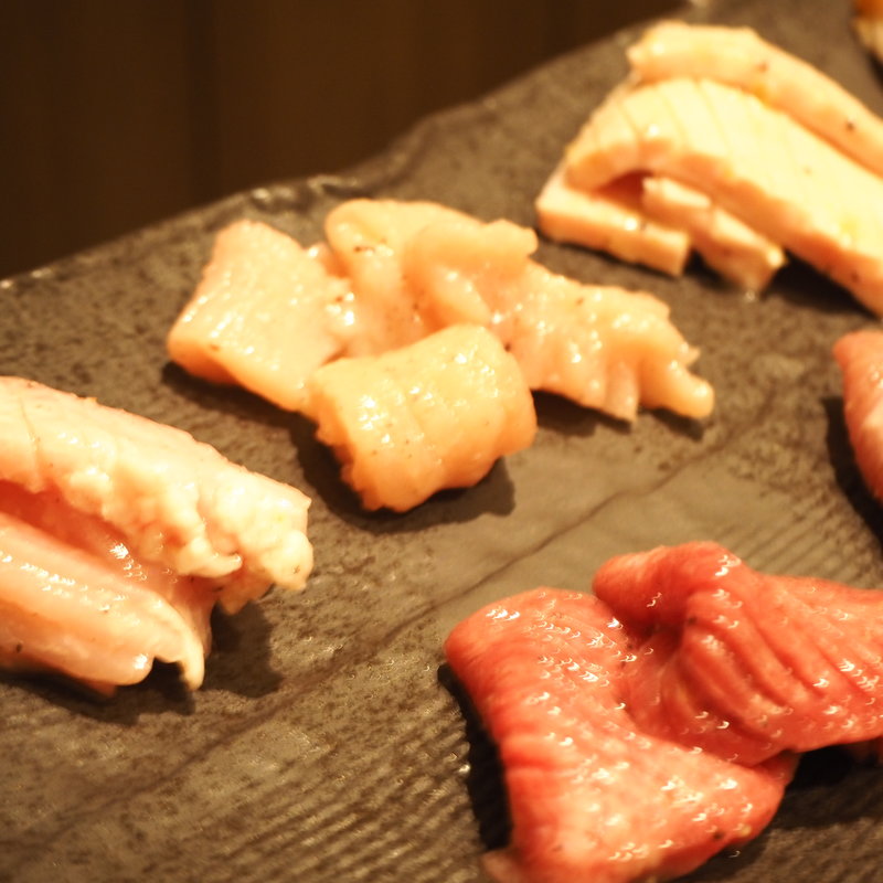 極上ホルモン7種特選盛り(うしごろ貫 五反田店)