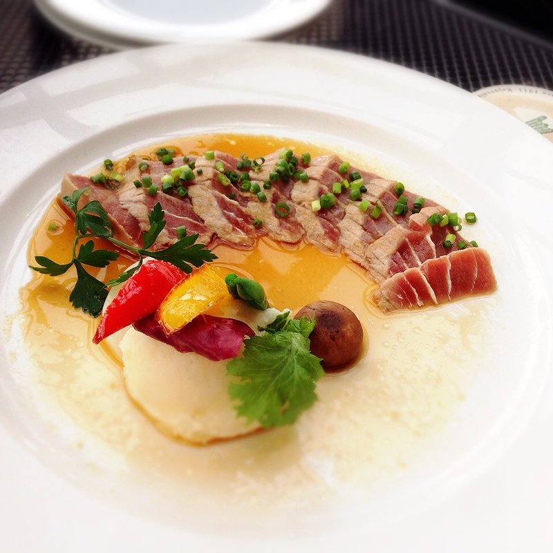 マグロのグリル　焦がしバター醤油(BEER NEXT 横浜赤レンガ倉庫店)