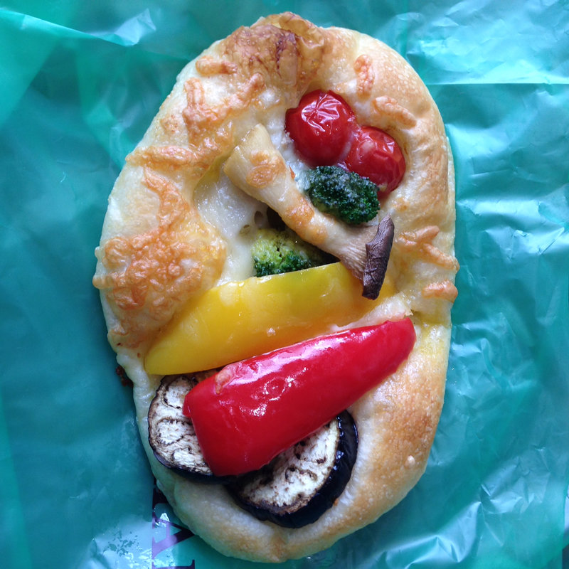 Foccacia Capricciosa(AUX BACCHANALES KIOICHO（オーバカナル 紀尾井町）)