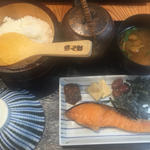 昼焼鮭定食(おひつ膳 田んぼ 代々木本店)