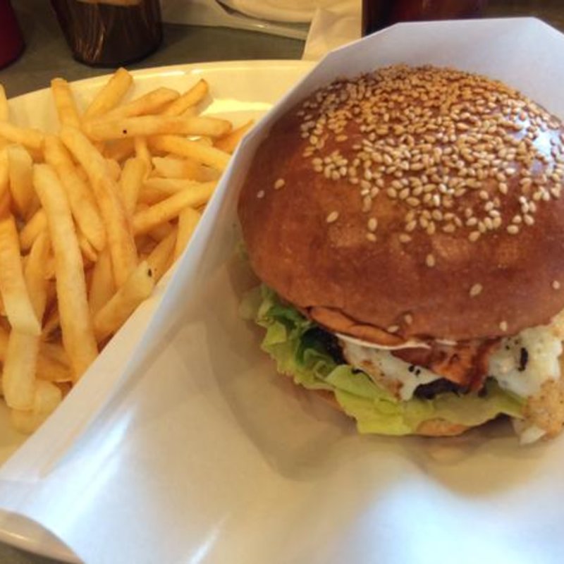 ハンバーガー(スターダイナー )