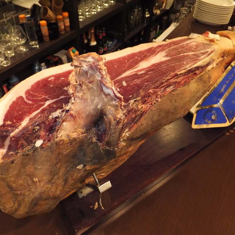 イベリコ豚の生ハム（純血）(バル　デ　オジャリア 恵比寿店 （Bar de Ollaria）)