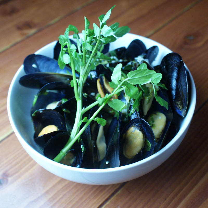 ムール貝のホワイトビール蒸し(ビール専門店 BisCafe)