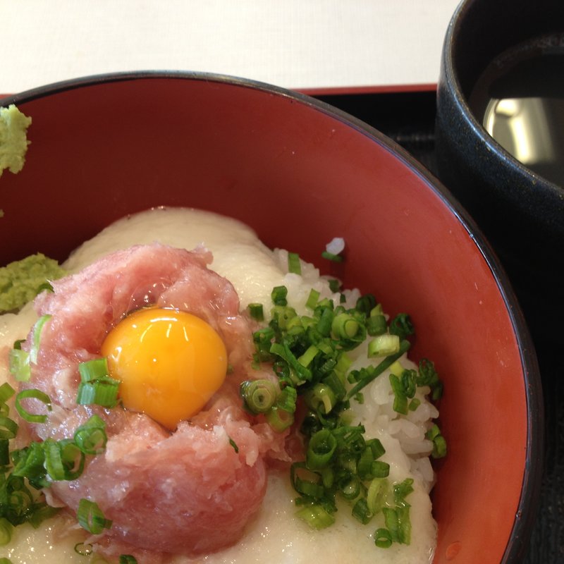 ねぎとろろ丼(万葉そば つつじヶ丘店)