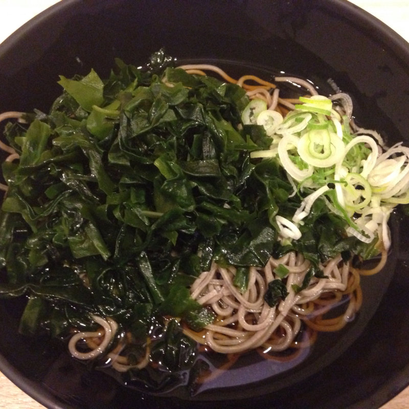 冷たいわかめそば(吉利庵 )