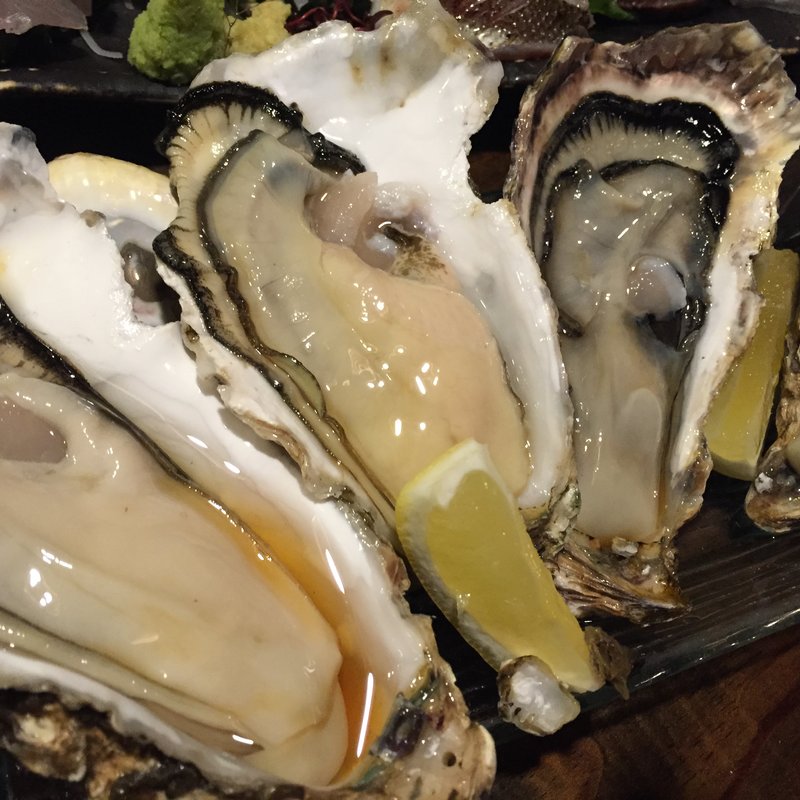 牡蠣食べ比べ(粋 )