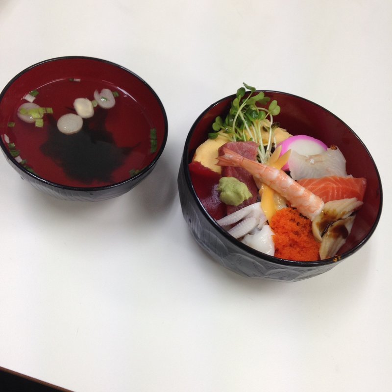 海鮮丼(ブラウン ライス トウキョウ 玄米の佃屋 )