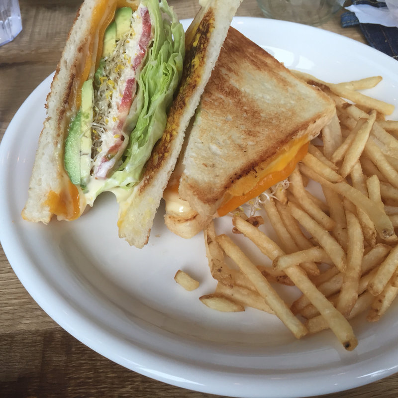 ダブルチーズサンドウィッチ アボカドトッピング(L.A.GARAGE 池尻大橋)