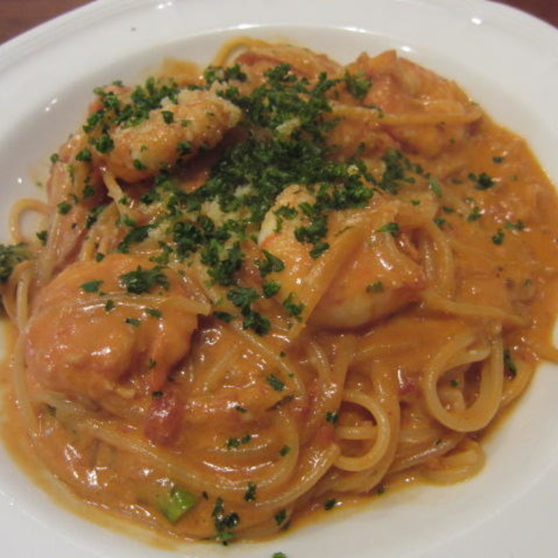 小海老とブロッコリートマトクリームスパゲッティ(キッチン ミスターとフライパン)