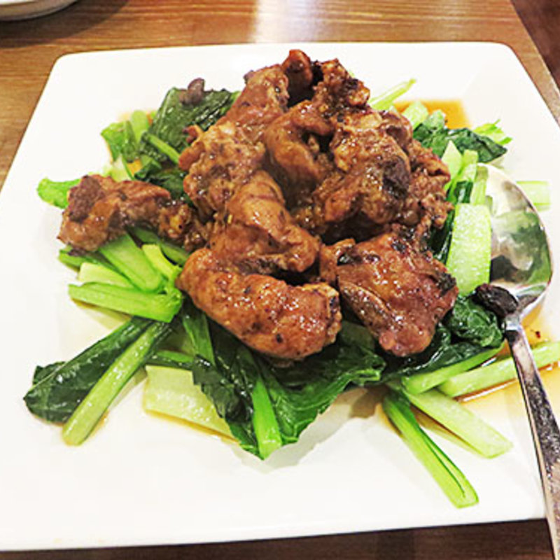 スペアリブの黒豆蒸し(ヤッチャイ )