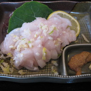 マンボウ刺身(寿司と地魚料理　大徳家 （だいとくや）)
