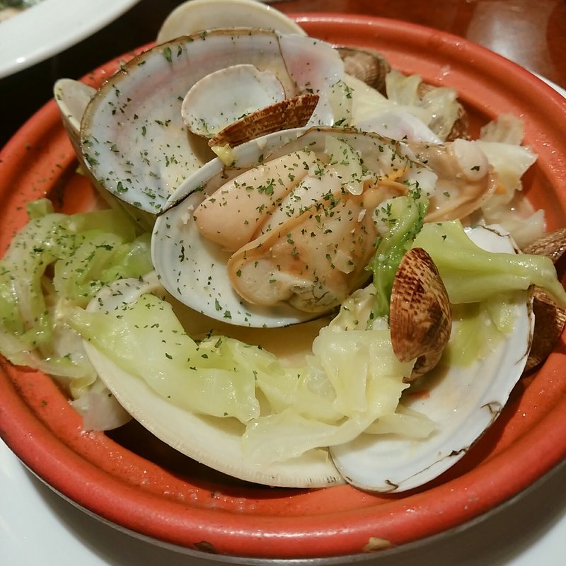 貝の白ワイン蒸し(ビストロます家)