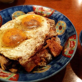 元祖焼豚玉子飯(白楽天 （ハクラクテン）)