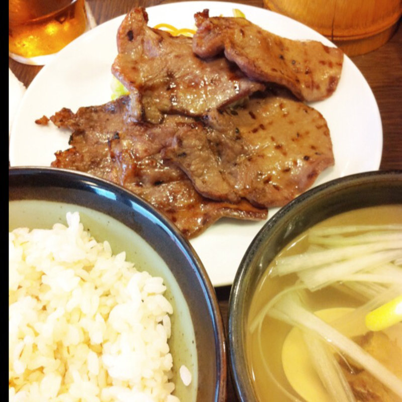 牛タン焼定食(たん 助六 )