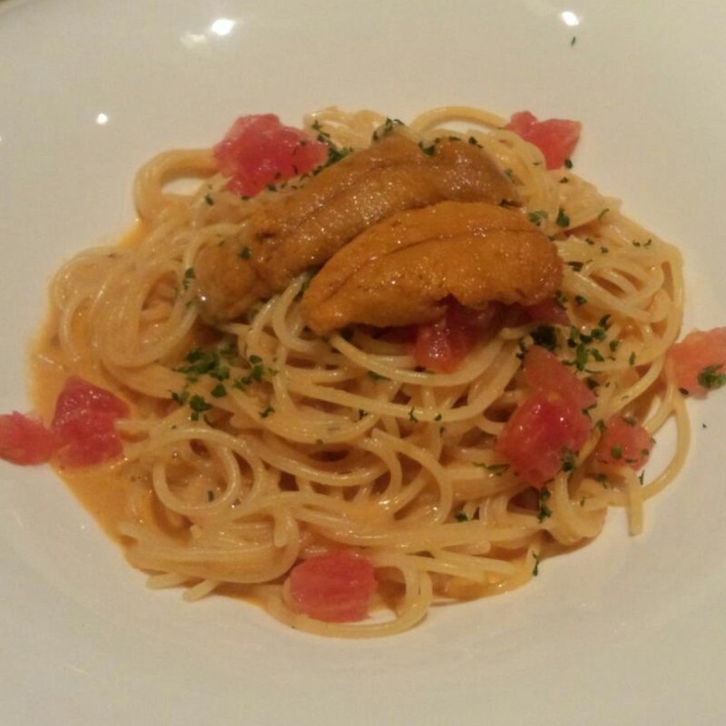 ウニとトマトのクリームパスタ(うに屋のあまごころ)