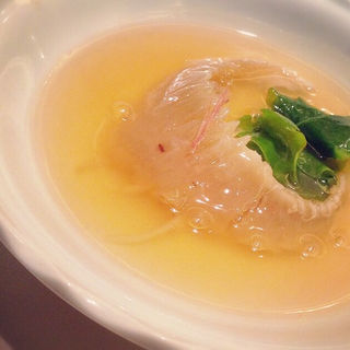 フカヒレの姿煮込み(海鮮名菜　香宮 （シャングウ）)