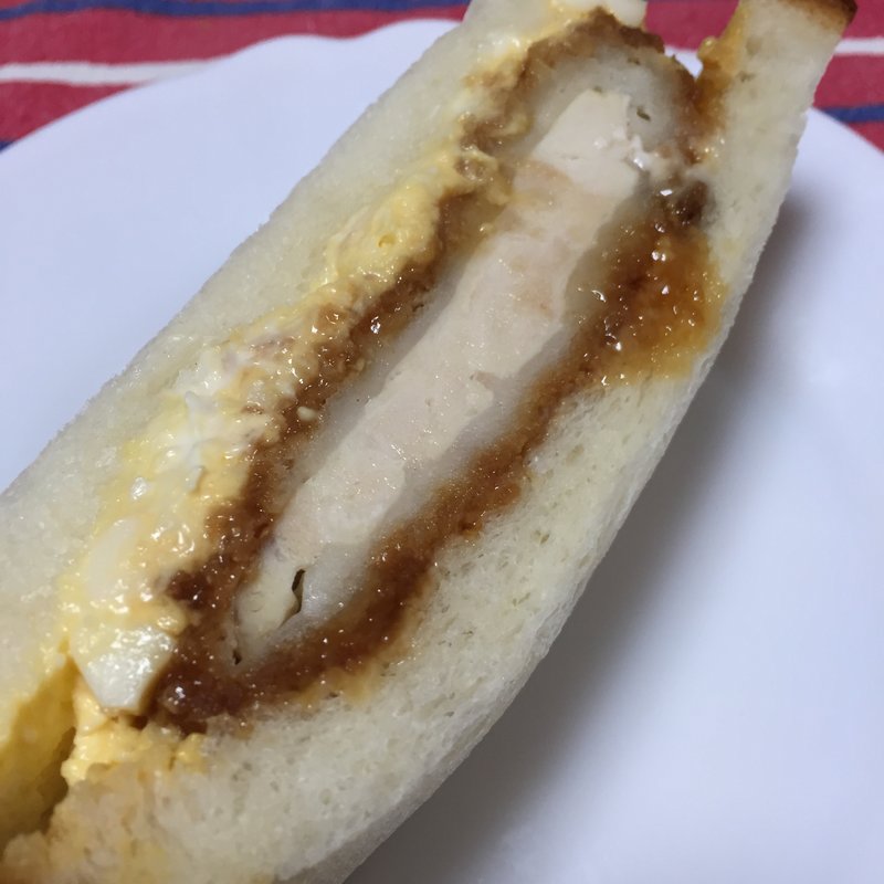 親子チキンカツサンド(幸せの100円パン職人 桂千代原口店 )