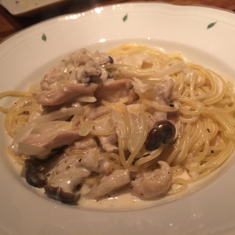 鶏肉とキノコのクリームパスタ(テラッチ)