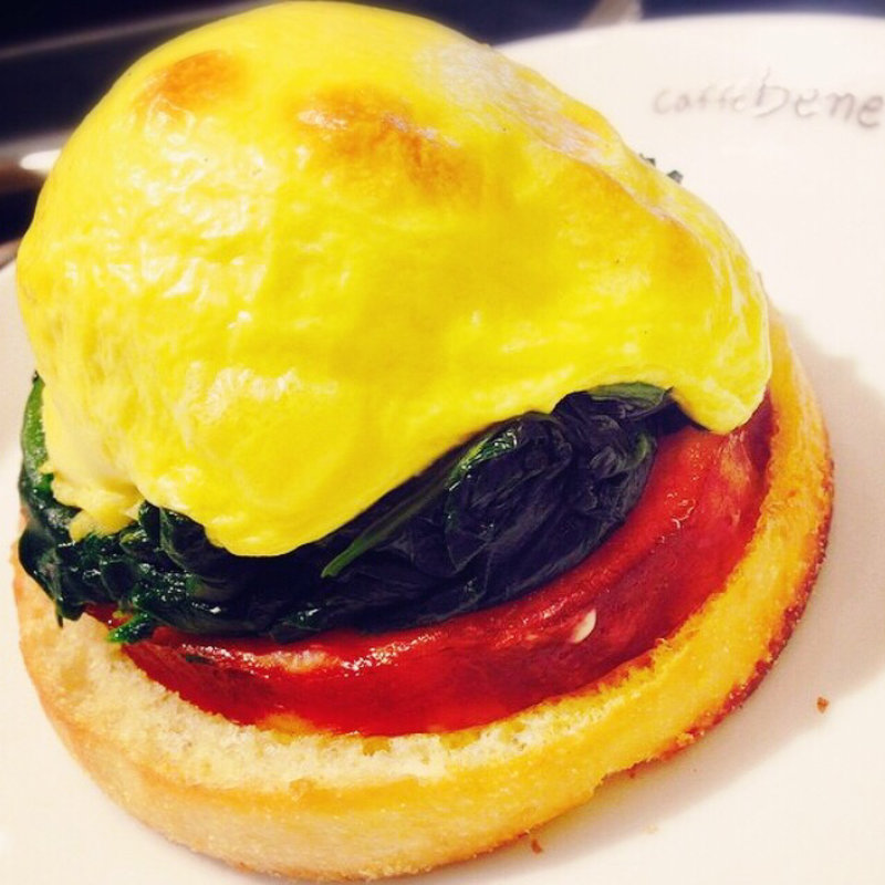 エッグベネティクトマフィン(カフェ ベネ （caffe bene）)