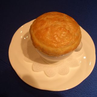 クラムのクリームスープ杯包み焼き(ブラッセリー トモ （Brasserie Tomo）)