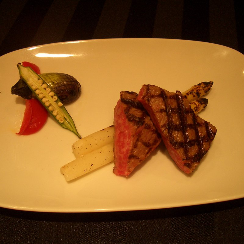 国産黒毛和牛サーロイン 季節の焼き野菜添え(ブラッセリー トモ （Brasserie Tomo）)