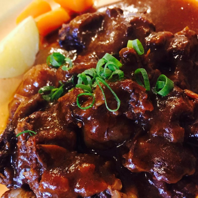 牛すじのデミグラスソース煮(Complice)