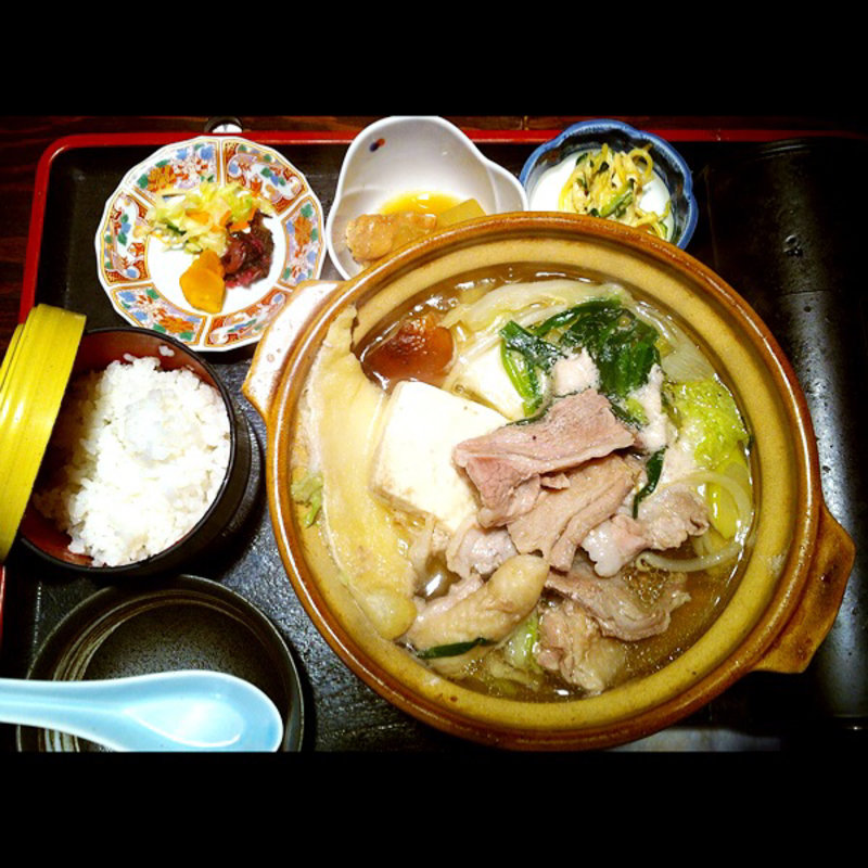 鶏牛もつちゃんこ定食(ちゃんこ江戸沢 両国総本店別館)