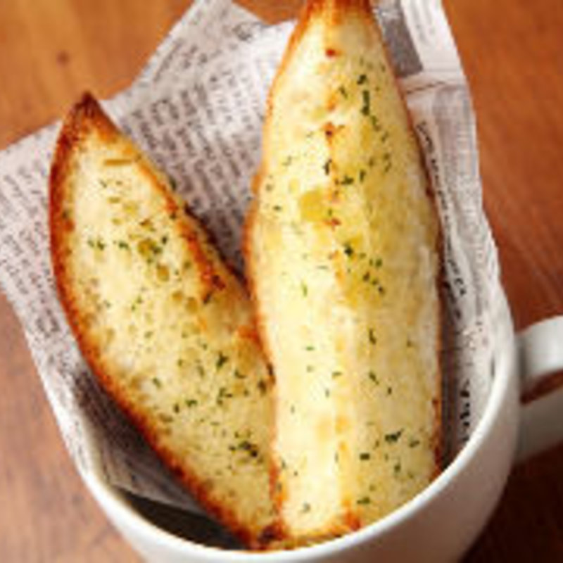 ガーリックトースト(ベルサイユの豚 錦糸町 )