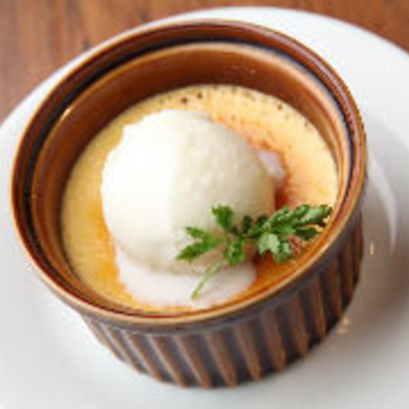 自家製クリームブリュレ(ベルサイユの豚 錦糸町 )