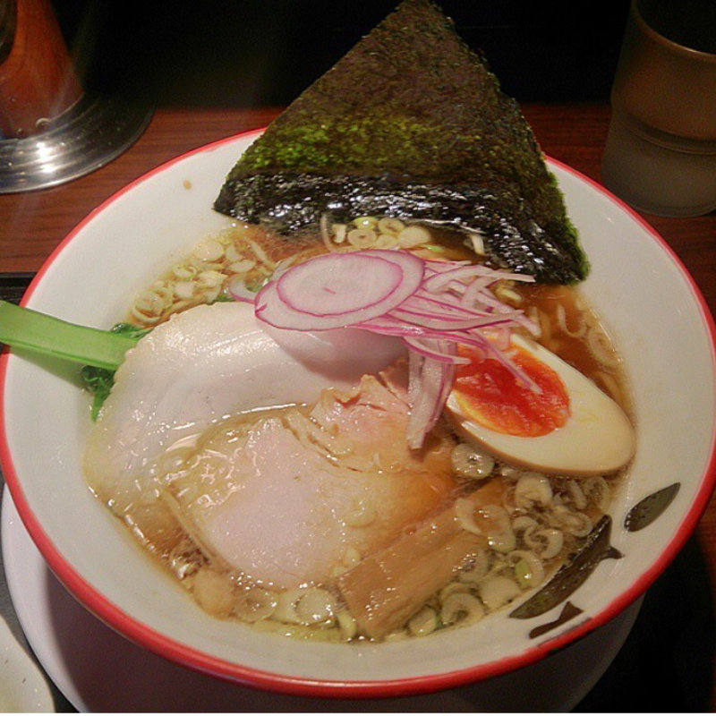 拳ラーメン醤油煮卵入り(拳ラーメン )