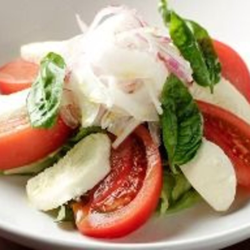 カプレーゼのサラダ仕立て(ヴェンティ)