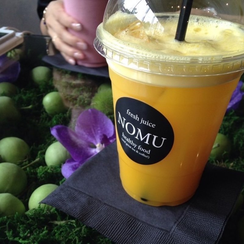 オレンジのスムージー(Nomu Cafe (Nicolai Bergmann))