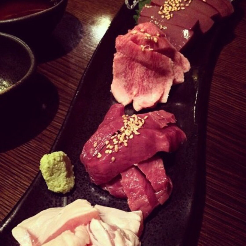 肉刺し四種盛り(盛蔵)