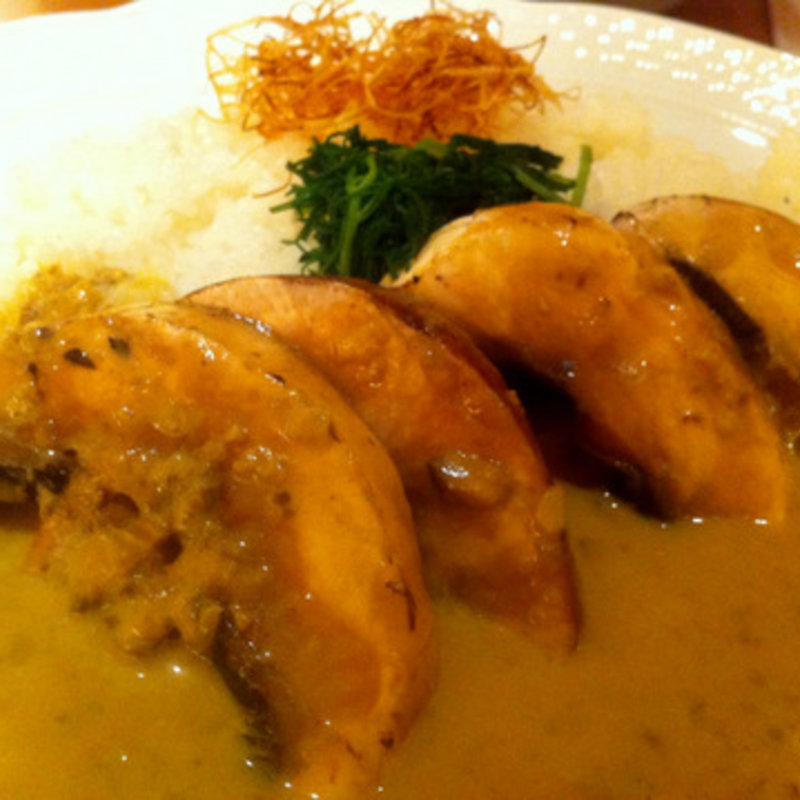 ジャンボマッシュルームととおかひじきのクリーミーカレー(ドンピエール東京エクスプレスカレー)