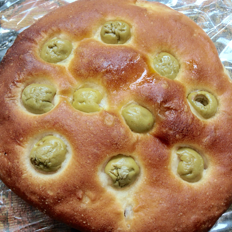 focaccia aux olives(オー バカナル 東山 （AUX BACCHANALES）)