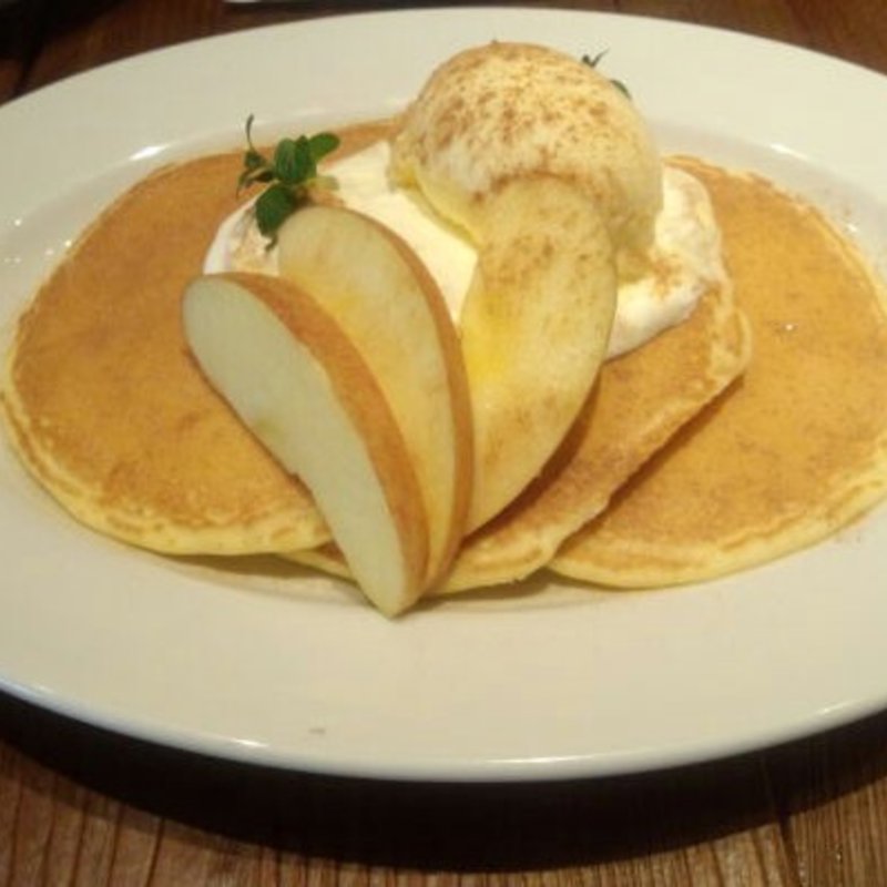 リンゴのパンケーキ(RRainbow 相模大野 （ダブルレインボー）)