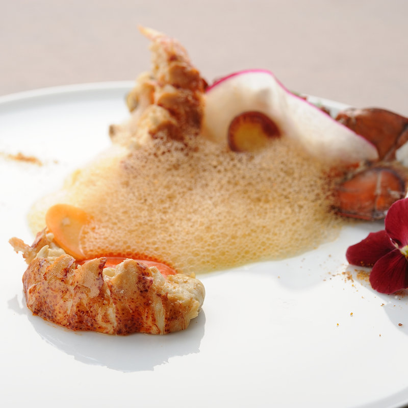 オマール海老テールのロースト(バーガンディー)