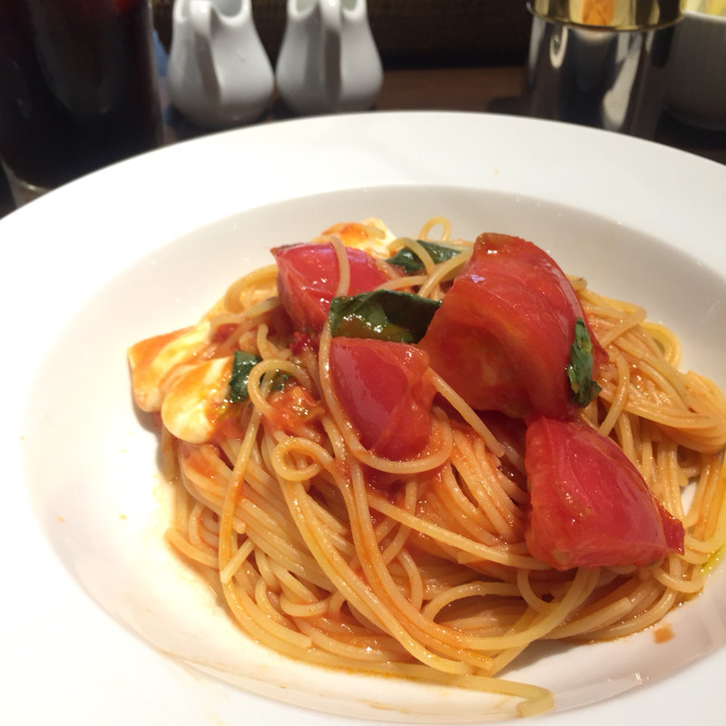 トマトモッツァレラパスタ(HARBS ルミネ有楽町店)