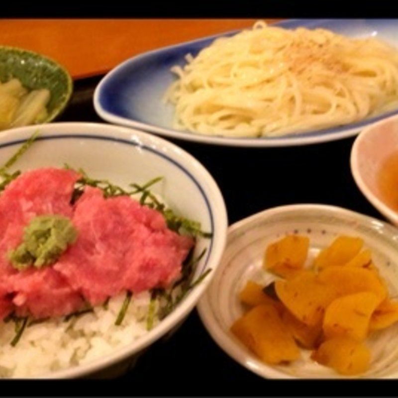 稲庭うどん&鮪丼セット(小石川かとう)
