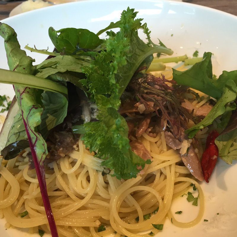 ローストツナカマとルッコラのペペロンチーノ(KNOCK CUCINA BUONA ITALIANA 六本木ヒルズ店)