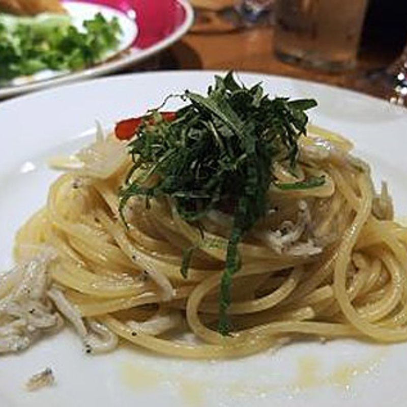 シラスのパスタペペロンチーノ(ワイン酒場 201)