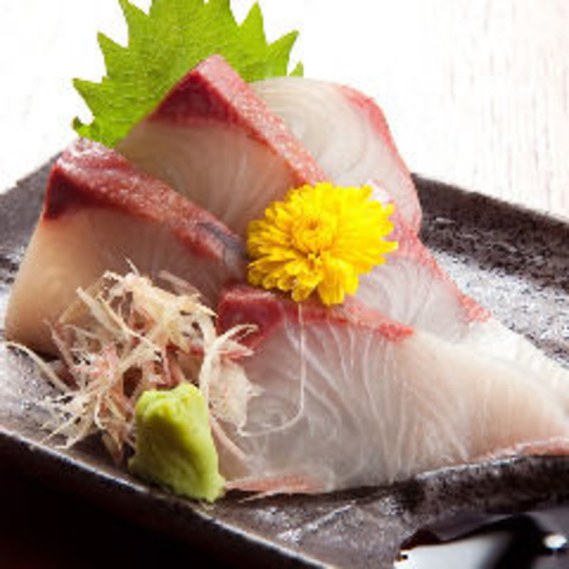 カンパチ刺(熊NO庭 錦糸町店 （クマノニワ）)