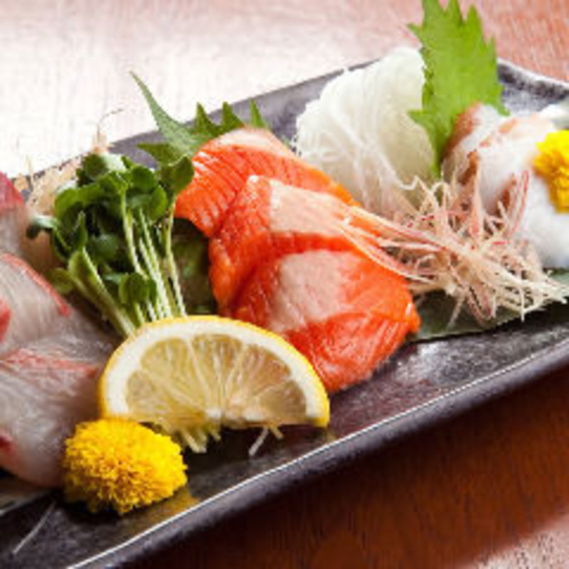 刺身三点盛り合わせ(熊NO庭 錦糸町店 （クマノニワ）)